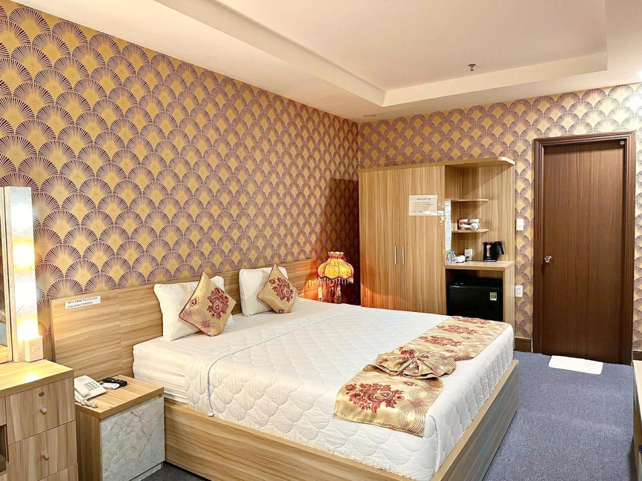 Khach San Diem Minh Кантхо Экстерьер фото